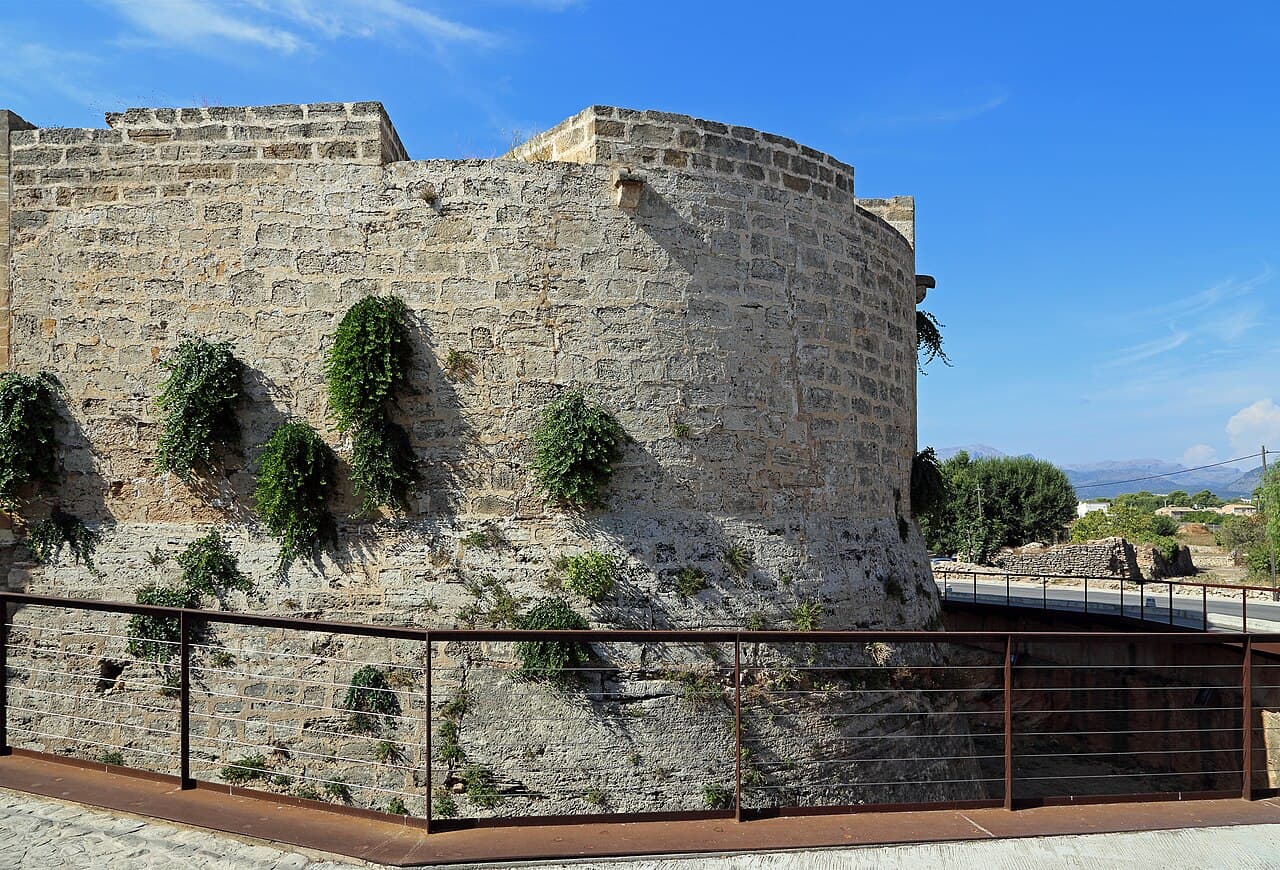 Muralles · Camí de Ronda